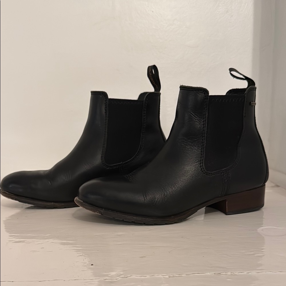 Waterproof dressy black Chelsea boots